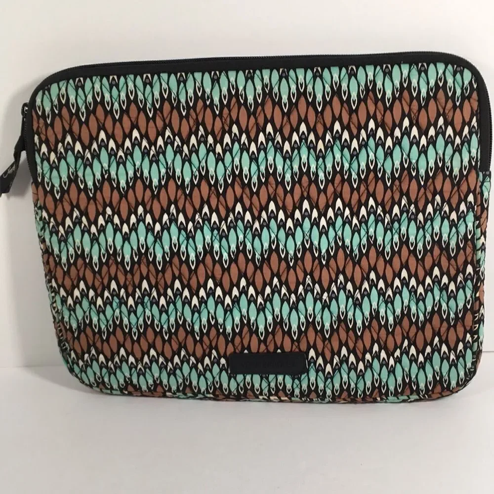Vera Bradley Retired Pattern Sierra Stream Quilted Laptop Sleeve